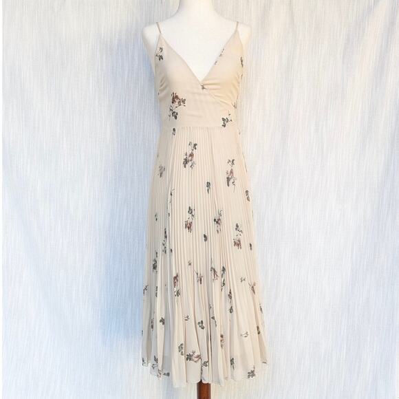 Aritzia Wilfred Beaune Floral Pleated Wrap Sleeveless Midi Dress, Size XS - Picture 2 of 9
